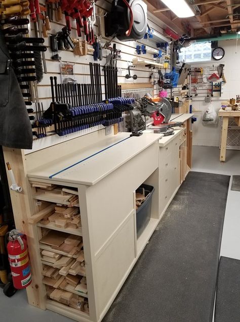 Shop Hacks, Garage Workbench Plans, Garage Workshop Layout, Garage Workshop Organization, Workshop Layout, Workbench Plans Diy, Woodworking Shop Plans, Woodworking Shop Layout, Funky Painted Furniture Diy