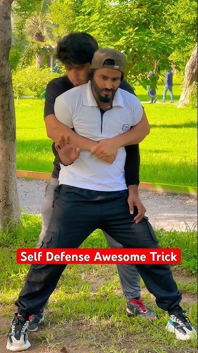 Self Defence Training, Body Combat, Self Defense Moves, Self Defense Tips, Self Defense Martial Arts, Survival Skills Life Hacks, Karate Martial Arts, Tactical Training, Self Defense Techniques