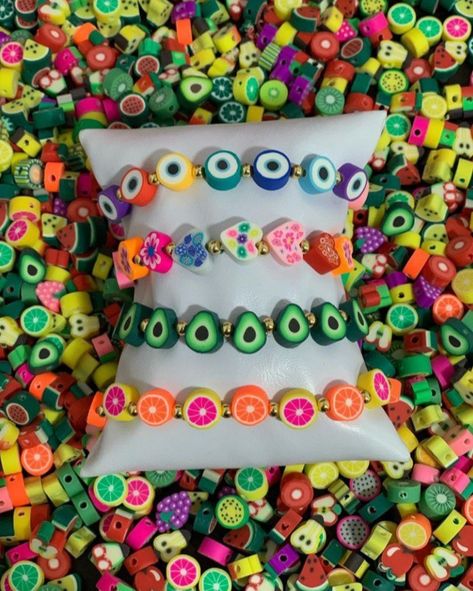 Friends Bracelet, Diy Kandi, Elite Squad, Polymer Clay Diy, Friend Bracelets, Jewelry Making Kit, Beaded Jewelry Designs, Diy Clay, Kids Jewelry