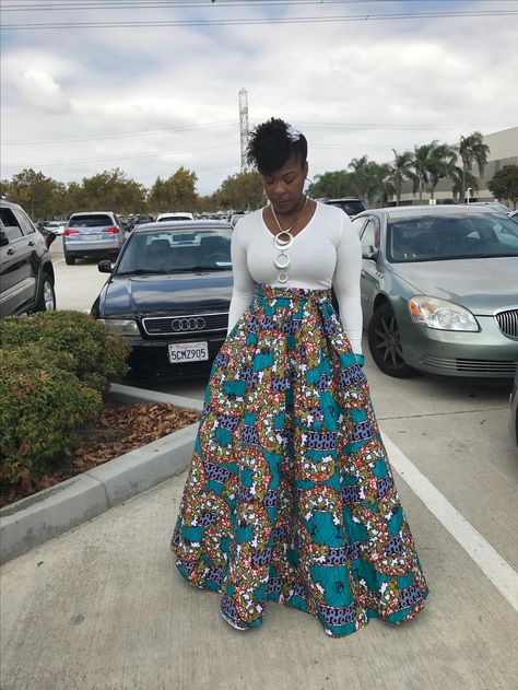 Ankara Maxi Skirt, Chitenge Skirts, Long African Skirt, Simple Ankara Gown Styles, Elegant Skirt Outfits, African Skirt Outfit, African Maxi Skirt, African Tops For Women, Stylish Prom Dress