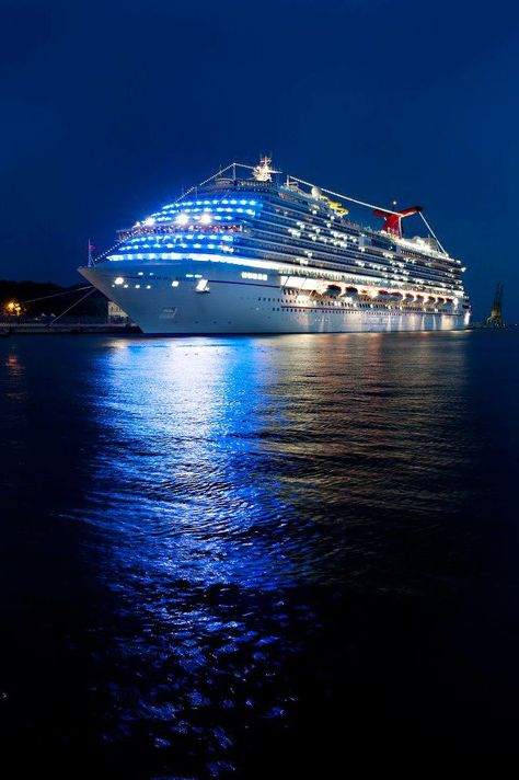 Mother Nature's night light. Carnival Cruises, Carnival Breeze, Carnival Cruise Ships, Mexico Cruise, Cruise Liner, Dream Cruise, Carnival Cruise Line, Cruise Lines, Mediterranean Cruise