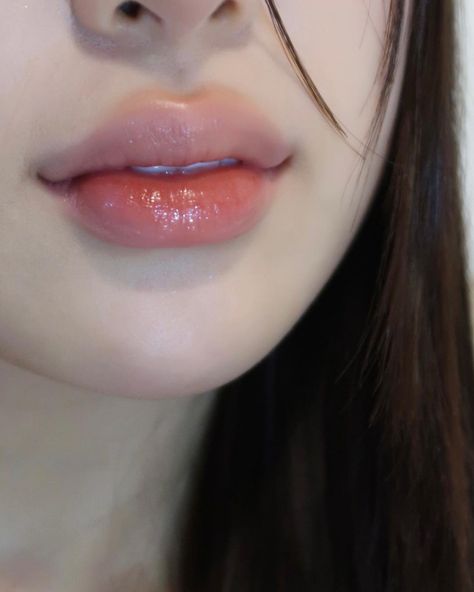 Plump Lips Aesthetic, Butter Lip Gloss, Lips Inspiration, Bentuk Alis, Nyx Butter, Doll Eye Makeup, Face Art Makeup, Ginger Snap, Image Swag