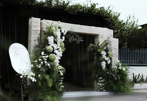 Wedding Band Stage Decor, Wedding Drapery, Wedding Gate, Faux Wall, Fabric Drape, Stand Flower, Faux Walls, Thai Wedding, Wedding Planning Decor