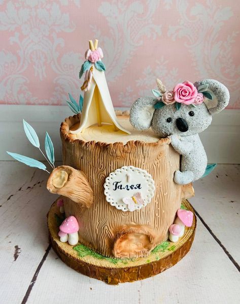 Koala Cakes Birthday, Koala Cake Ideas, Koala Cake Birthday Kids, Fondant Koala, Koala Birthday Party Ideas, Koala Birthday Cake, Koala Cakes, Boho Birthday Cake, Koala Cake