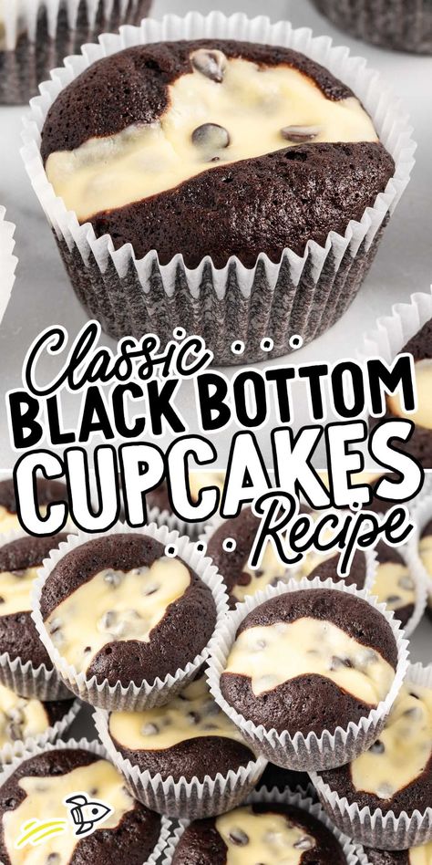 Blackbottom Cupcakes Easy, Black Bottom Muffins, Cream Cheese Cupcakes Recipes, Mini Black Bottom Cupcakes, Blackbottom Cupcakes Recipes, Black And Gold Cupcakes, Chocolate Cream Cheese Cupcakes, Black Bottom Cupcakes, Black And White Cupcakes