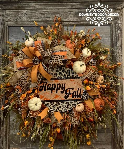 Crafts 2024, Diy Deco Mesh Wreath, Fall Decor Wreaths, Wreaths Fall, Fall Thanksgiving Wreaths, Nurse Office, Fall Things, Halloween Wreaths, Halloween Crafts Decorations