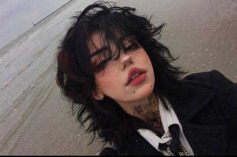 Pelo Ulzzang, Alternative Haircuts, Short Grunge Hair, Aesthetic People, Fluffy Hair, No Facebook, Hair Reference, Short Hair Haircuts, Cut My Hair