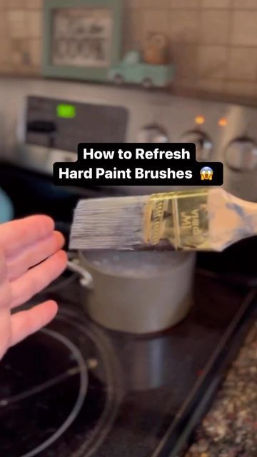 Redesign with Prima®️ on Instagram: "#tiptueaday Tip by @lauradesignsshop “Are constantly forgetting to clean your brushes like I do 🙈 ? Don’t Throw them away .. Try this method 👇🏻 1️⃣ Boil White Vinager 2️⃣ Soak in Container for 4-6 hrs 3️⃣ The brush will still have a semi paint stained color but it’s fresh and clean ready for its next project! “ #paintedfurniture #paint #paintbrush #painting #furnitureflip #furnituremakeover #furnitureartist #diyfurniture #diycrafts #5minutecrafts #home Beach Hacks Tips And Tricks, Cleaning Paint Brushes, Diy Cleaning Solution, Homemade Cleaning Solutions, Homemade Cleaning, Diy Cleaning Hacks, Diy Home Cleaning, Kids Beach, Household Cleaning Tips