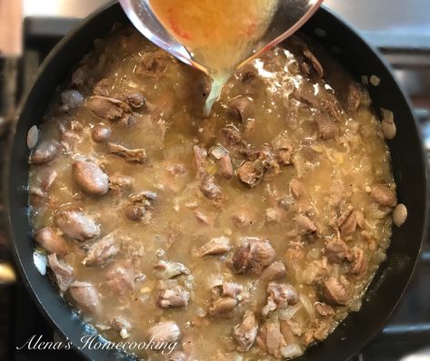 Tender Chicken Gizzards & Hearts (Stove-top & Instant Pot method) – Alena's Home Cooking Gizzards Recipe, Fire Chicken, Chicken Gizzards, Braised Cabbage, Chicken Heart, One Pan Chicken, Sauteed Chicken, Amish Recipes, Pan Chicken