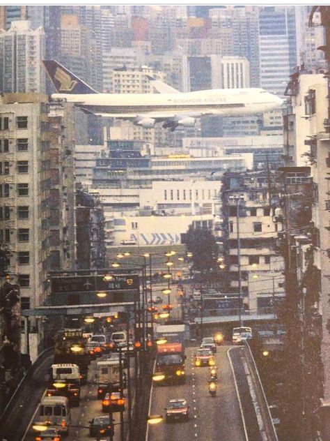 Singapore Airlines Aesthetic, Airline Aesthetic, Plane Poster, Kai Tak Airport, Singapore Airport, Hong Kong Photography, Hong Kong City, Hong Kong International Airport, Old School Aesthetic