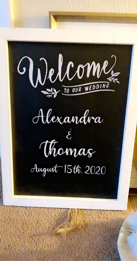 Chalk Wedding Signs, Sorority Row, Wedding Chalk, Wedding Chalkboard Signs, Chalk Sign, Rustic Elegant Wedding, Craft Project Ideas, Using Cricut, Board Wedding