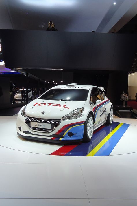 208 IRC "Peugeot-Talbot Sport", RCZ Cup reliftée et Onyx sur le stand Peugeot du Mondial de Paris 2012 Peugeot 207 Wallpaper, 208 Peugeot, French Fancies, Sporty Cars, Small Sports Cars, Peugeot 504, Peugeot 405 Mi16, 405 Peugeot Sport, Peugeot 208