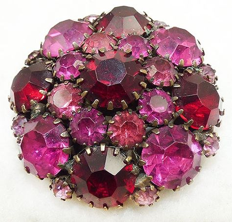 Weiss Jewelry Vintage, Designer Costume Jewelry, Vintage Jewlery, Vintage Jewelry Art, Red Rhinestone, Rhinestone Brooches, Pink Rhinestones, Rhinestone Jewelry, Vintage Jewels