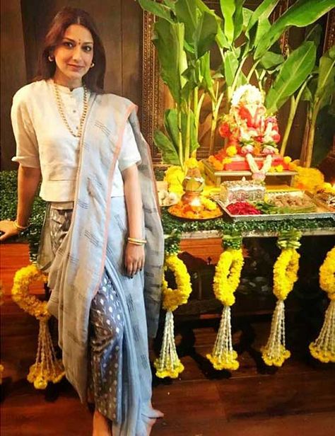 Sonali Bendre Saree, Ganesha Decoration, Chaturthi Decoration, Vinayaka Chaturthi, Ganpati Decoration Ideas, Puja Decor, Ganpati Decor, Sonali Bendre, Ganesh Chaturthi Decoration