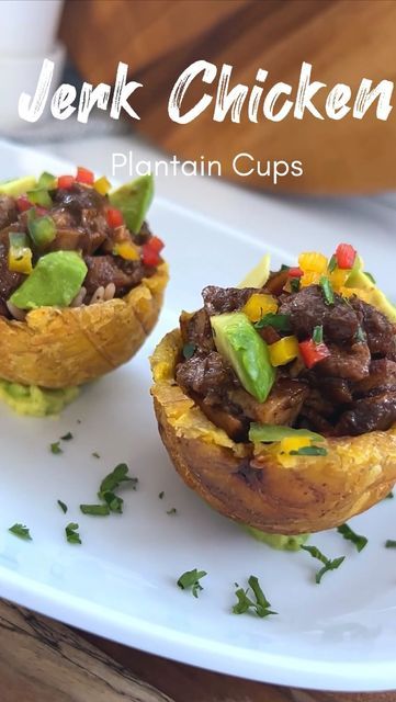 Jamaican Appetizers, Gourmet Plating, Plantain Cups, Caribbean Dishes, Spanish Foods, Plantain Recipes, Chicken Appetizers, Caribbean Food, Chicken Stuffed