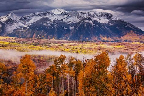 Colorado in November: Everything You Need to Know - Roundtript Colorado In November, November Weather, Naruto Shippuden The Movie, Arapahoe Basin, Steamboat Springs Colorado, Colorado Fall, Shingle Colors, Visit Colorado, Card Creative