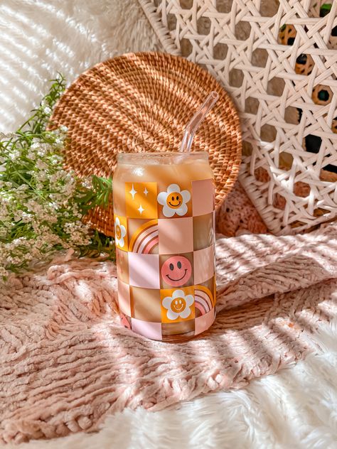 Retro & Groovy Checkered Flowers Aesthetic Beer Can Shaped Glass Cute Boho Inspired Iced Coffee Cup Mug Mother's Day or Best Friend Gift - Etsy Vinyl Glass Cups, Beer Can Glass Design, Aesthetic Glass Cup, Face Grab, Vinyl Mugs, Aesthetic Coffee Cup, Iced Coffee Glasses, Groovy Aesthetic, Bamboo Cups