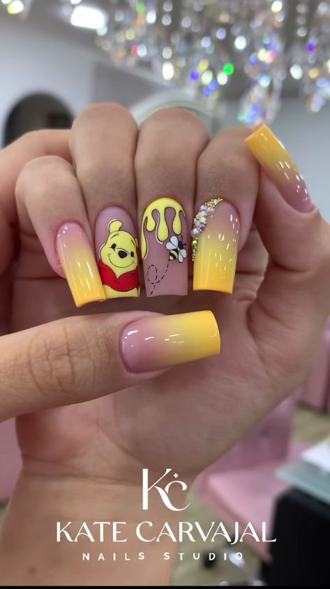 Easy Character Nail Art, Tweety Bird Nails, Winnie The Pooh Nail Designs, Cartoon Nails Design, Nails Disney Designs, Disneyland Nails Designs, Winnie The Pooh Nail Art, Winnie The Pooh Nails, Pooh Nails