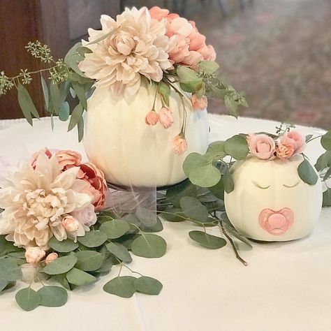 Pink Pumpkins Baby Shower Ideas, Pumpkin Baby Shower Theme Girl, Pink Fall Baby Shower, Pumpkin Baby Shower Theme, Pumpkin Theme Baby Shower, Lil Pumpkin Baby Shower, Pink Pumpkin Baby Shower, Fall Baby Shower Themes, Baby Shower Sweets