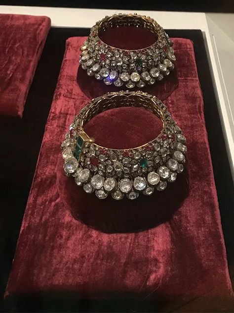 Nizam Of Hyderabad, Nizam Jewellery, Mughal Jewelry, Hyderabadi Jewelry, Bridal Jewellery Inspiration, Heritage Jewellery, Fancy Jewellery Designs, Bridal Diamond Jewellery, Historical Jewellery