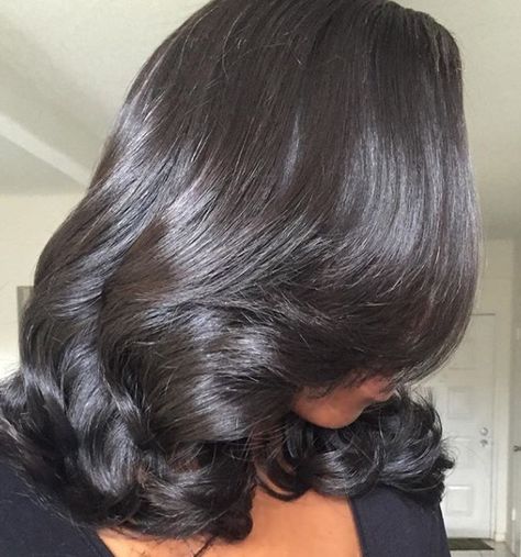 Feathered Layers, Twist Hairstyle, Pressed Natural Hair, Bob Haircut Ideas, Silk Press Natural Hair, Choppy Layers, Long Hairstyle, Blowout Hair, Effortless Hairstyles