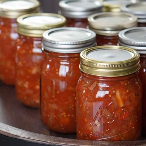 Sweet Tomato Relish Recipe, Hamburger Relish Recipe, Chow Chow Canning Recipe, Chow Chow Recipe, Pepper Relish, Canning Vegetables, Tomato Relish, Relish Recipes, Tomato Chutney