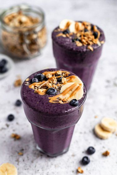 Blueberry Peanut Butter Smoothie, Summer Mocktail, Peanut Butter Blueberry, Blueberry Banana Smoothie, Sweet Potato Cinnamon, Healthy Afternoon Snacks, Perfect Healthy Breakfast, Banana Slices, Blueberry Smoothie