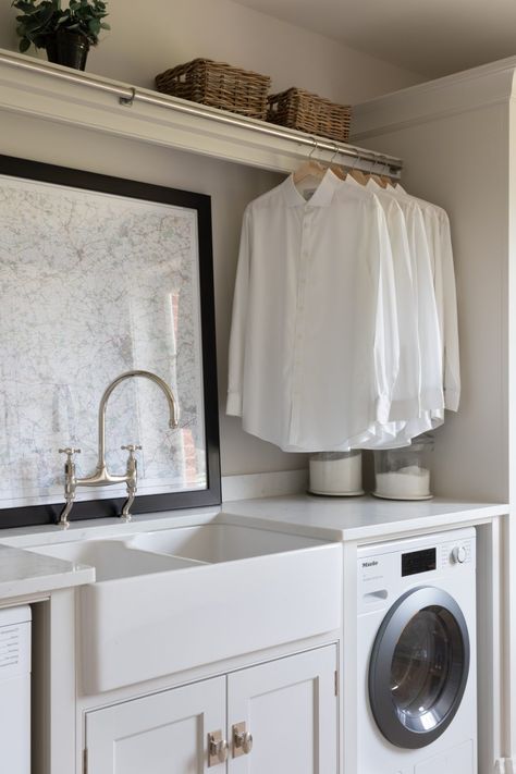 Utility Room Inspiration, Boot Room Utility, Utility Room Storage, Small Utility Room, Utility Room Designs, Humphrey Munson, Laundry Ideas, Dream Laundry Room, Basement Reno