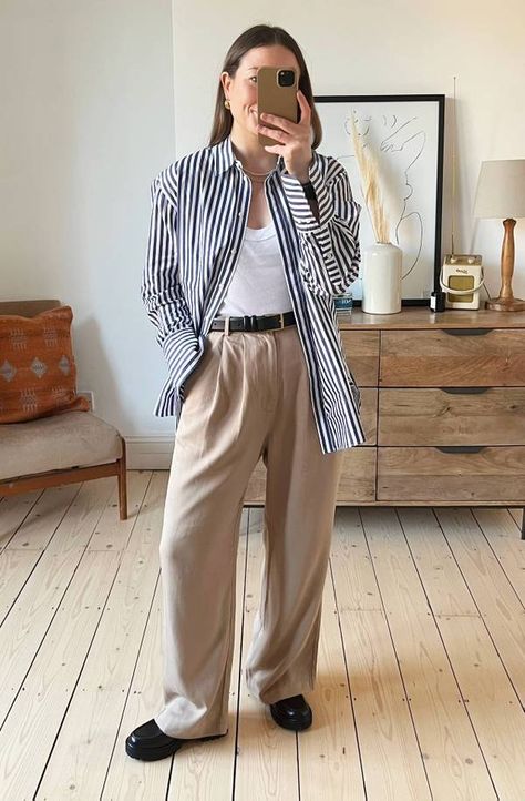 Reformation's Mason Pants Are So Popular—5 Ways to Wear Them | Who What Wear UK Mason Pant, Style Types, Pinterest Style, Slim Trousers, Black Heel Boots, Cute Tank Tops, Fashion People, Work Looks, Work Wardrobe