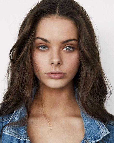 #MeikaWoollard Meika Woollard, Img Models, Girl Face, Instagram Accounts, On Earth, Beautiful Things, Pretty Woman, Good Quality, Portrait Photography