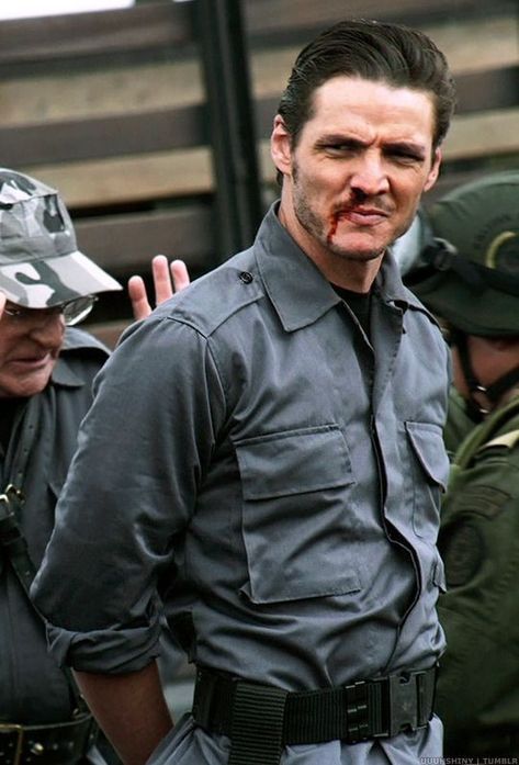 Pedro Pascal Burn Notice, Burn Notice Pedro Pascal, Pedro Pascal Eyebrow Raise, Pedro Pascal Young Pictures, Narcos Pedro Pascal, Pedro Pascal Rares, Pedro Pascal Smiling, Pedro Pascal Kingsman, Pedro Pascal Mandalorian