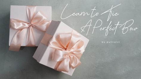 Click the photo to see the tutorial!🎁 Perfect Bow Tutorial, Perfect Bow, Bow Tutorial, Tie Bow, Tutorial Diy, Pita, The Photo, Gift Wrapping, The Creator