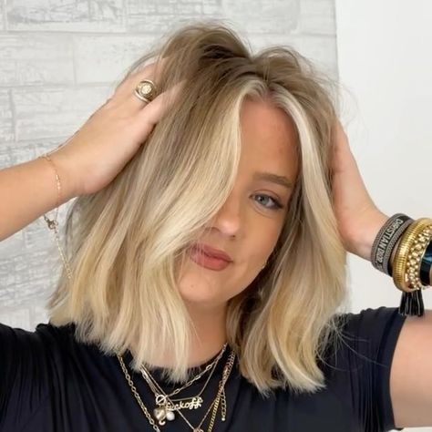 Devyn | online education for hairstylists on Instagram: "Anyone else want to chop their hair after seeing this before and after?! 😏

Heres the breakdown of what’s inside the Braggn Blonde Bob course:

〰️The haircut breakdown- I give you a detailed look into how you can achieve this look on your guests with confidence

〰️Foil placement that will save you time and get you the brightness your clients looking for

〰️Highlighting tips and tricks

〰️How to achieve the “no tone” blonde

〰️Hairline foil placement to achieve the Scandinavian hairline

〰️Styling out the final look

Comment 🤍 below for your link to learn this popular summer look

#onlinehaireducation #haireducation #blondebob #blondehair #livedinhaircolor #haircoloreducation #hairstylisteducation" Scandanavian Hair Line, Scandinavian Blonde Highlights, Scandinavian Hairline Blonde Trend, Tone Down Blonde Hair Before And After, Scandinavian Hairline Blonde, Scandinavian Hairline, Blonde Hairline, Trending Blonde 2024, Blonde Hair Autumn 2024