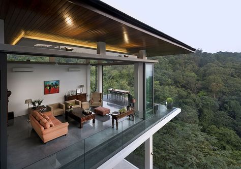 Deck of the stunning contemporary home in Kuala Lumpur overlooking a rainforest - Decoist Crazy Rich Asians House, Kuala Lampur, Modern Contemporary House, Asian House, Luxury Modern Homes, Crazy Rich Asians, Tagaytay, Crazy Rich, Street Marketing