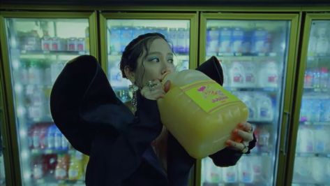 Japanese Breakfast Aesthetic, Japanese Breakfast Band, Michelle Zauner, Indie Singers, Japanese Breakfast, Band Photoshoot, Breakfast Aesthetic, Indie Pop, Indie Rock