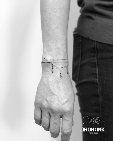 Dot Wrist Tattoo, Dot Bracelet Tattoo, Line Bracelet Tattoo, Bracelet Fine Line Tattoo, Rosary Bracelet Tattoo Wrist, Bracelet Tattoo Ideas, Bracelet Tatoo, Tattoo Samples, Tattoo Bracelet