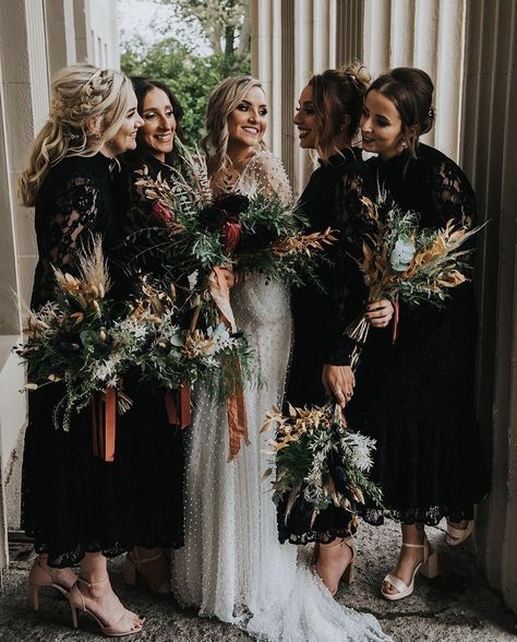 Moody Bridal Party, Bridal Party Photography, Moody Nature, Halloween Themed Wedding, Agate Wedding, Bridesmaid Attire, Wedding Vows Renewal, Dark Wedding, Bridesmaids Photos