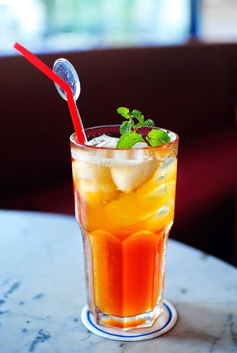 Lychee Iced Tea, Lychee Tea, Lychee Fruit, Red Wine Sauce, Sweet Drinks, Creamed Spinach, Pretty Drinks, Beer Recipes, Indonesian Food