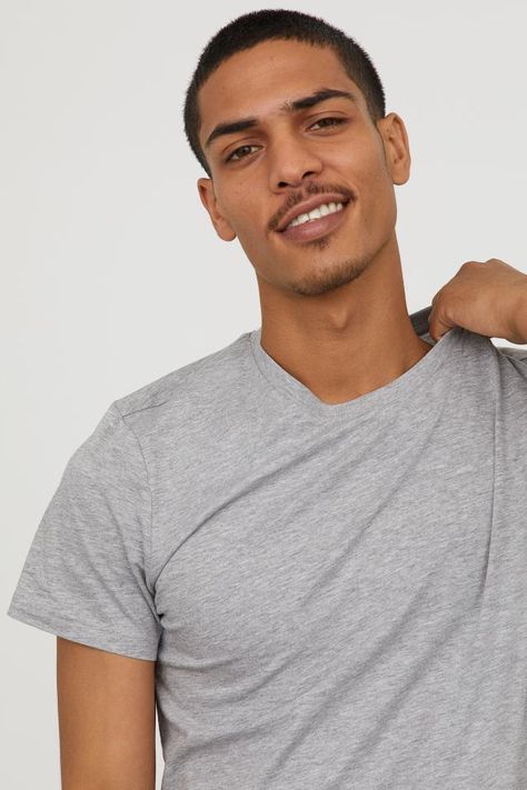 Geron McKinley for H&M Men Looks, Jersey T Shirt, White Undershirt, Neck T Shirt, Round Neck, H&m, Wattpad, Relaxed Fit, Mens Tops