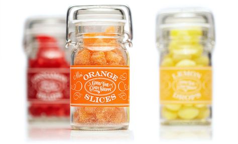 Nostalgic packaging design in old fashioned glass wire jars is simple and… Traditional Packaging, Fruit Juice Recipes, Fruit Logo, Fruit Packaging, Food Retail, Fruit Slices, Glass Packaging, Candy Packaging, Candy Brands