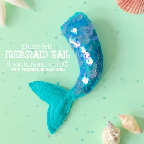 Felt Mermaid Ornament, Mermaid Ornaments Diy, Mermaid Tail Sewing, Mermaid Felt, Felt People, Felt Mermaid, Mermaid Tutorial, Little Mermaid Gifts, Mermaid Christmas Ornaments