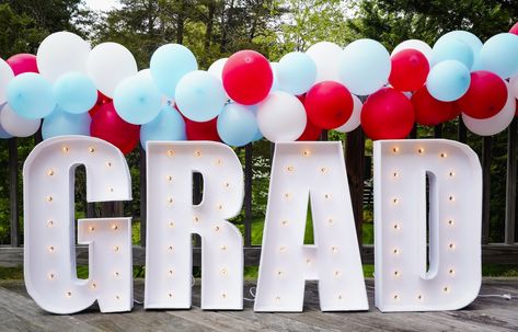 Mr And Mrs Marquee Letters Diy, Diy Yard Letter Sign, Big Letters Decoration Diy, Grad Backdrop Ideas, Light Letters Diy, Marquee Letters With Balloons, Large Light Up Letters, Diy Marquee Letters, Balloon Letters