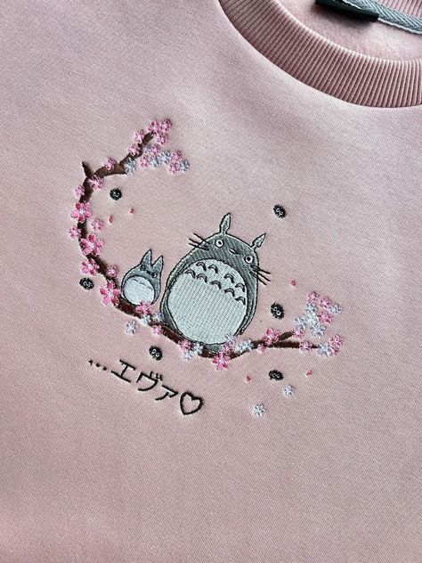 Totoro Sweatshirt, Diy Embroidery Designs, Anime Sweatshirt, Embroidery Tshirt, Embroidery Hoodie, Embroidery On Clothes, 자수 디자인, Embroidered Crewneck, Hand Embroidery Art