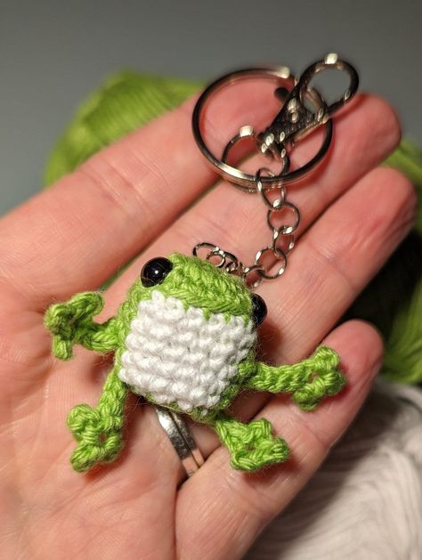 Frog Crochet, Crochet Fish, Crochet Frog, Kawaii Crochet, Crochet Goodies, Cute Polymer Clay, Crochet Animal Patterns, Fun Crochet Projects, Diy Crochet Projects