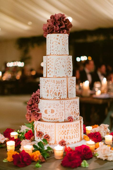 Mexican Style Wedding Cake, Hacienda Wedding Cake, Barro Wedding Decor, Latin Inspired Wedding Dress, Elegant Mexican Theme Party Decorations, Talavera Cake, Hacienda Style Wedding, Mariachi Wedding, Latin Inspired Wedding