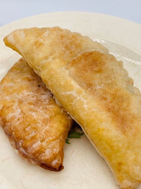 Old Fashioned Fried Apple Pies, Tater Cakes, Apple Pie Dough, Fry Pies, Fried Pies Recipe, Apple Sweets, Fried Peach Pies, Fried Hand Pies, Market Bakery