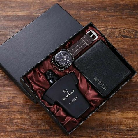 Cadeau St Valentin, Luxury Birthday Gifts, Birthday Presents For Men, Luxury Gifts For Men, Gift Box For Men, Birthday Gifts For Boyfriend Diy, Diy Birthday Gifts For Friends, Bf Gifts, Cute Couple Gifts