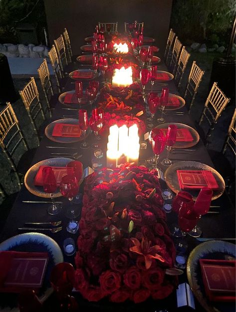 Beautiful outdoor dinner event using red and black Red And Black Table Decorations, Graduation Dinner Party, Backyard Graduation Party Ideas, Red Party Ideas, Red Party Themes, Usc Graduation, Red Party Decorations, Black Party Decorations, Backyard Graduation Party