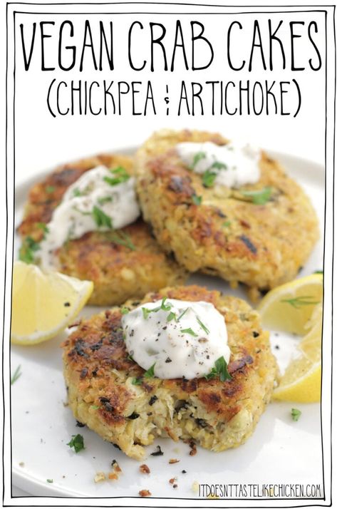 Easy Vegan Crab Cakes - It Doesn't Taste Like Chicken Vegan Salmon Recipe, Vegan Crab Cakes, Vegan Crab, Vegan Fish, Like Chicken, Vegan Condiments, Plant Powered, Crab Cakes, Tempeh