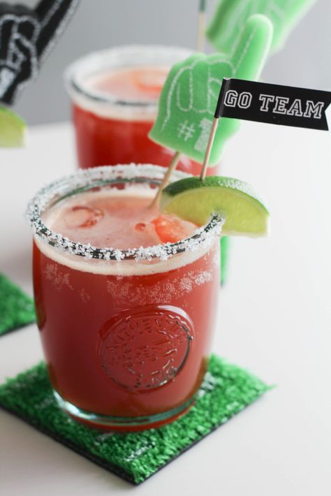 Superbowl-Cocktail-Michelada-Recipe Super Bowl Ideas, Superbowl Cocktails, Michelada Recipe, Superbowl Food, Healthy Superbowl, Healthy Superbowl Snacks, Bowl Ideas, Cocktail Appetizers, Superbowl Appetizers